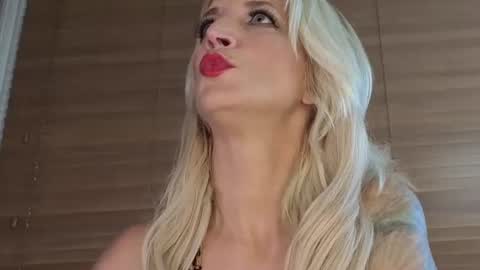 serenexx  your MILF online show from 06.25.26