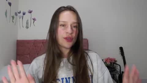 Snapshot of serenity_crystal chatting on 12.06.24 serenity_crystal online show from 12.06.24