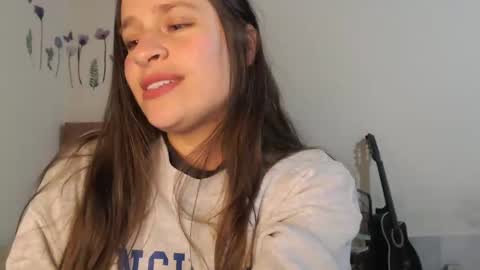 Snapshot of serenity_crystal chatting on 11.01.25 serenity_crystal online show from 11.01.25