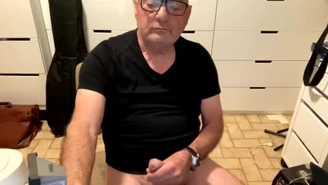 Snapshot of serge8413 chatting on 12.11.24 serge8413 online show from 12.11.24