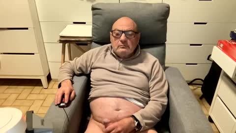 Snapshot of serge8413 chatting on 01.01.25 serge8413 online show from 01.01.25