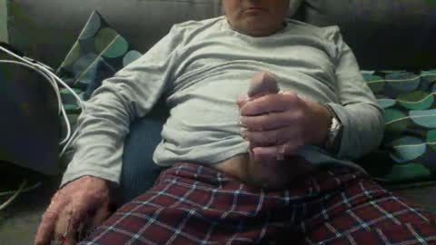 Snapshot of serge8413 chatting on 02.25.25 serge8413 online show from 02.25.25