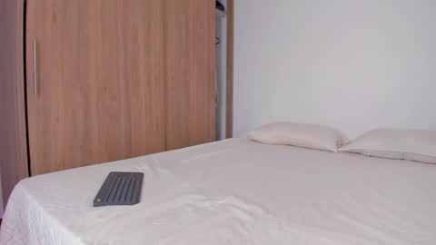 Snapshot of serge_7 chatting on 10.16.25 Serge online show from 10.16.25