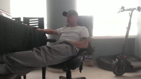 hetero serio discreto online show from 03.08.25