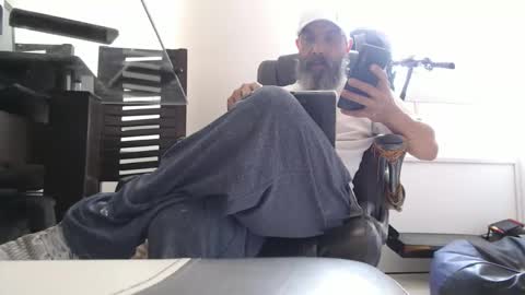 hetero serio discreto online show from 10.06.25