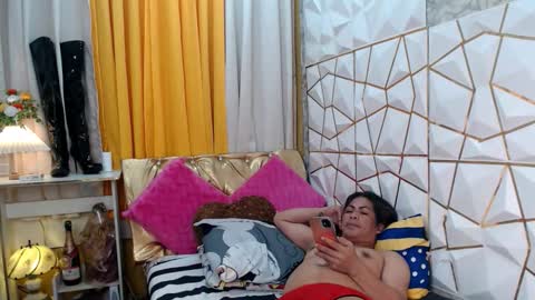 Snapshot of service_me711 chatting on 09.24.25 call me MILES online show from 09.24.25