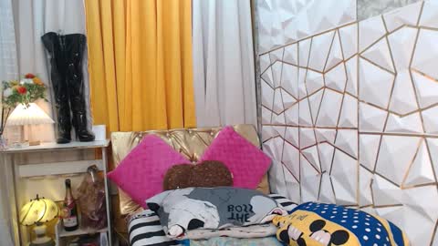 Snapshot of service_me711 chatting on 10.09.25 call me MILES online show from 10.09.25