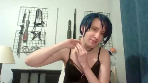 Snapshot of servilesarah chatting on 04.07.26 Servile Sarah online show from 04.07.26