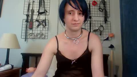 Snapshot of servilesarah chatting on 04.14.26 Servile Sarah online show from 04.14.26