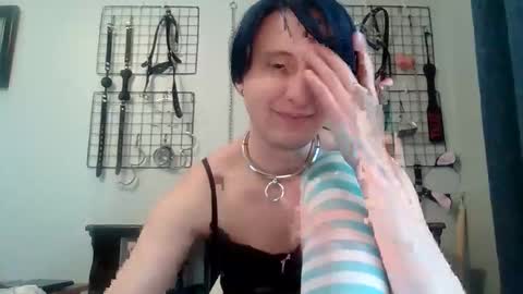 Snapshot of servilesarah chatting on 05.19.26 Servile Sarah online show from 05.19.26