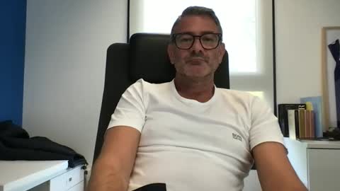 Snapshot of sesamechris92 chatting on 09.08.25 sesamechris92 online show from 09.08.25