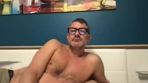 Snapshot of sesamechris92 chatting on 09.09.25 sesamechris92 online show from 09.09.25