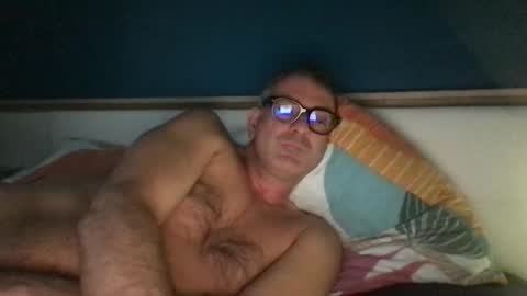 Snapshot of sesamechris92 chatting on 10.19.25 sesamechris92 online show from 10.19.25