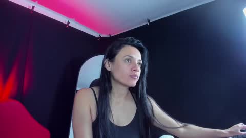Snapshot of sesymilf chatting on 10.04.25 LUCERO online show from 10.04.25