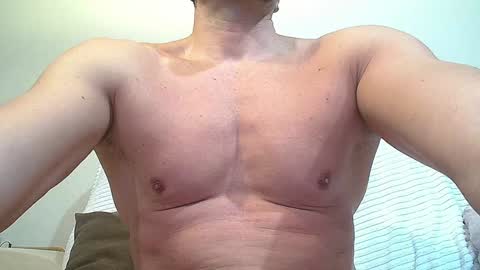 Snapshot of sex_machine_19 chatting on 12.15.24 SEX MACHINE 19 online show from 12.15.24