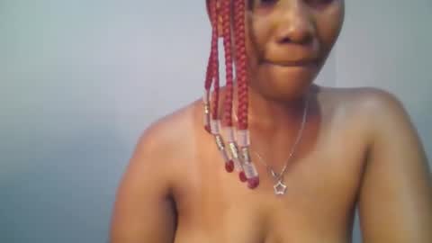 Snapshot of sexie_curvie chatting on 03.05.25 Maggie online show from 03.05.25