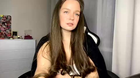 Snapshot of sexmoon11 chatting on 12.24.24 My name is Mia whats yours online show from 12.24.24