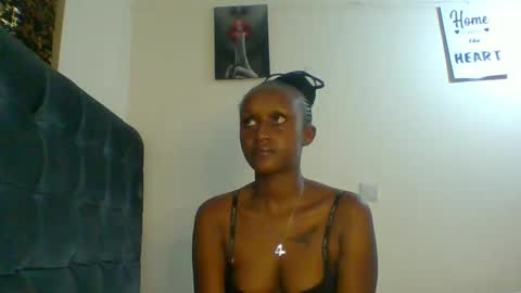 Snapshot of sexsy_sally chatting on 12.12.24 sexsysally online show from 12.12.24