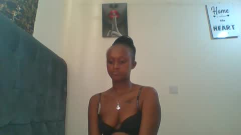 Snapshot of sexsy_sally chatting on 12.21.24 sexsysally online show from 12.21.24
