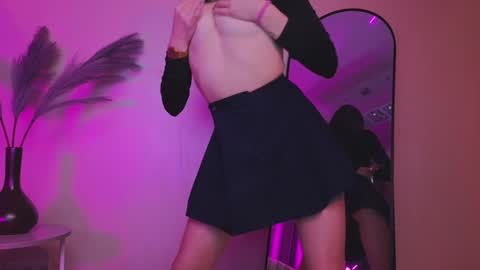 Snapshot of sextezi chatting on 01.21.25 sextezi online show from 01.21.25