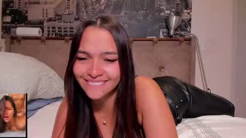 Snapshot of sexualmindset chatting on 06.29.26 Andrea online show from 06.29.26