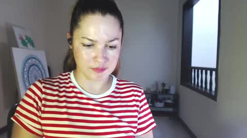 Snapshot of sexwwoman chatting on 01.11.25 CHIARA online show from 01.11.25