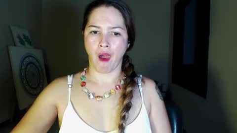 Snapshot of sexwwoman chatting on 01.14.25 CHIARA online show from 01.14.25