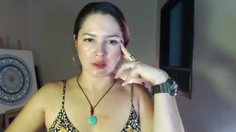 Snapshot of sexwwoman chatting on 01.25.25 CHIARA online show from 01.25.25