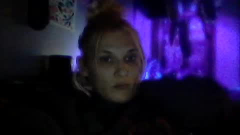 Snapshot of sexxileeah42o chatting on 07.19.26 Leeah CloudZzz online show from 07.19.26