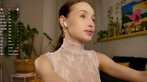 Snapshot of sexxxteasy chatting on 04.24.26 Sofia online show from 04.24.26