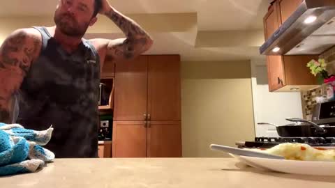 Snapshot of sexxxxycouple604 chatting on 02.11.25 Big uncut hunk online show from 02.11.25