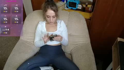 Snapshot of sexxxycrystali chatting on 06.01.26 sexxxycrystali online show from 06.01.26
