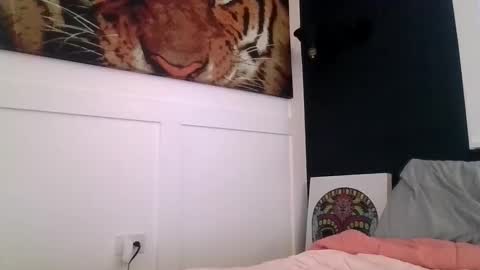 Snapshot of sexxxyvibes chatting on 12.22.25 sexxxyvibes online show from 12.22.25