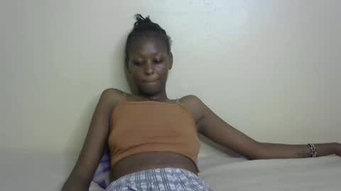 Snapshot of sexxy_bum23 chatting on 02.18.25 sexxy bum online show from 02.18.25