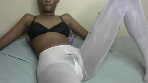 Snapshot of sexxy_bum23 chatting on 02.28.25 sexxy bum online show from 02.28.25