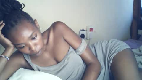 sexxy_curvy23 online show from 04.24.26