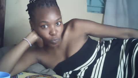 Snapshot of sexxy_curvy23 chatting on 07.15.26 sexxy_curvy23 online show from 07.15.26