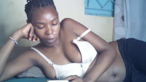 Snapshot of sexxy_curvy23 chatting on 07.20.26 sexxy_curvy23 online show from 07.20.26