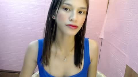 Dahlia online show from 07.15.26