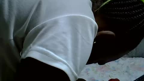 Snapshot of sexxybuttie chatting on 10.31.25 African Queen online show from 10.31.25