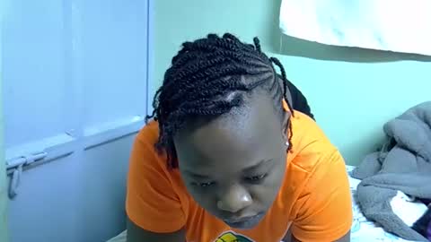 Snapshot of sexxybuttie chatting on 11.09.25 African Queen online show from 11.09.25