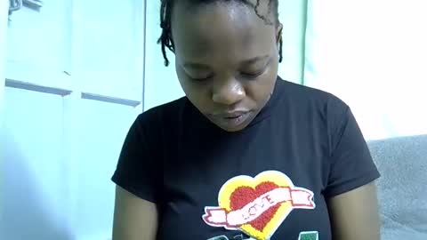 Snapshot of sexxybuttie chatting on 11.29.25 African Queen online show from 11.29.25