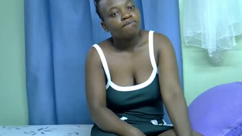 Snapshot of sexxybuttie chatting on 05.12.26 African Queen online show from 05.12.26