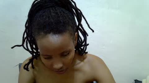 Snapshot of sexy_ann1 chatting on 06.20.26 Nyagah online show from 06.20.26