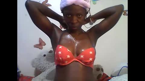 Snapshot of sexy_annbel chatting on 10.24.25 Ann online show from 10.24.25