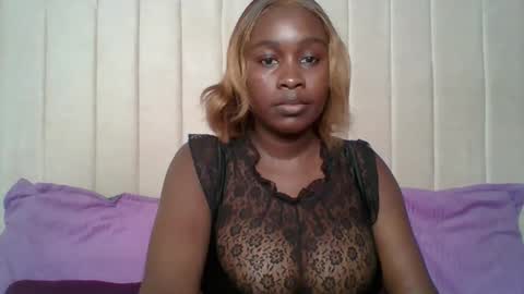 Snapshot of sexy_ari2 chatting on 12.02.25 sexy_ari2 online show from 12.02.25