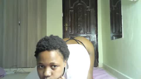 Snapshot of sexy_ariana_2 chatting on 01.19.25 Ariana online show from 01.19.25