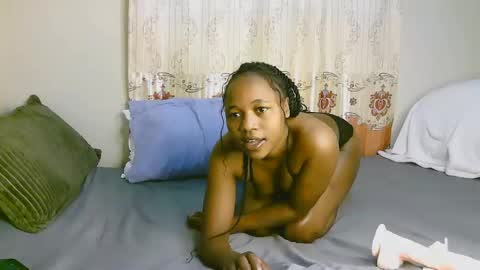 Snapshot of sexy_ariana_2 chatting on 02.26.25 Ariana online show from 02.26.25