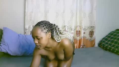 Snapshot of sexy_ariana_2 chatting on 03.06.25 Ariana online show from 03.06.25