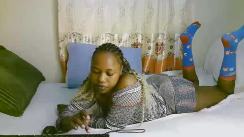 Snapshot of sexy_ariana_2 chatting on 03.10.25 Ariana online show from 03.10.25